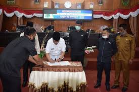 2021, pemerintah kabupaten malinau membuka kesempatan kepada warga negara indonesia yang memiliki integritas dan komitmen tinggi untuk menjadi calon pegawai negeri sipil di lingkungan pemerintah kabupaten malinau. Apbd 2021 Disahkan Bupati Solok Gusmal Ini Apbd Terakhir Suha News