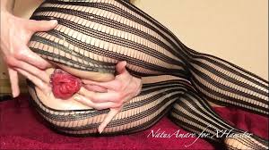 Fountain of Urine and Spatter from Hairy Pussy | xHamster