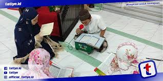 Borak dulu baru buka rtmklik.jpg. Sambut Bulan Suci Ramadhan Anak Anak Remaja Masjid Darussalam Meregenerasi Tadarus Al Quran Tatiye Id