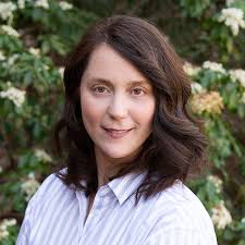 Molly Knowles's Instagram, Twitter & Facebook