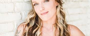 Amanda Millican's Instagram, Twitter & Facebook