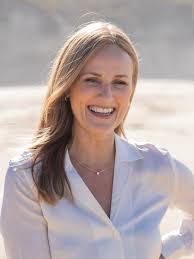 Lauren Keeler's Instagram, Twitter & Facebook