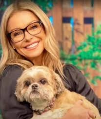 Kelly Ripa breaks down in tears, sharing the death of her family's dog,  Chewie,