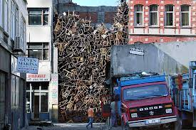 Embodying memory in a way that draws the viewer into. Doris Salcedo Istanbul 2003