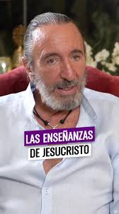 Hace más de 2 mil años, un hombre sin micrófono ni cámaras cambió la  historia con un mensaje simple: ama a Dios y ama a tu prójimo como a ti  mismo. El amor sigue siendo la respuesta. #nayoescobar