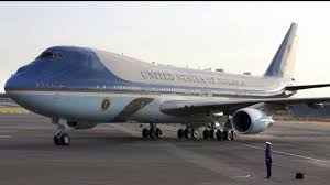 It's probably the most recognizable airplane in the world, and it's getting an update. Trump Orders Redesigned Red White And Blue Air Force One Abc News