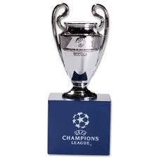 Featuring all the hallmarks of the full trophy, this is a fully detailed trophy which stands 15cm tall. Uefa Champions League Mini Replica Trophy Official Uefa Online Store Champions Futbol