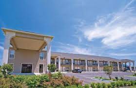Guest rooms at the homegate inn & suites west memphis are furnished with a microwave refrigerator and coffee maker. Homegate Inn Suites West Memphis West Memphis Updated 2021 Prices
