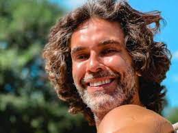 After the separation of his parents, martinez moved to avellaneda, in buenos aires with his mother and his 5 brothers. El Rotundo Cambio De Look Al Que Se Sometio Mariano Martinez Para Una Pelicula Gente Online