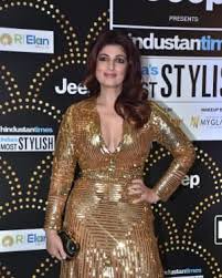 Twinkle Khanna Photos Twinkle Khanna Hot Stills Twinkle Khanna Images Twinkle Khanna Wallpapers Её младшая сестра — ринке кханна.