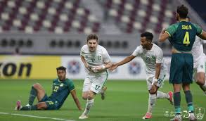 ناطق نوری در این مصاحبه گفته است که برخی حتی در آغاز به آیت‌الله خمینی گفته‌اند «کمی مهلت دهید که کارشناسی بیشتری شود»، اما بنیانگذار جمهوری اسلامی بر تصویب هر چه. ÙÙŠØ¯ÙŠÙˆ Ù†Ø§Ø·Ù‚ Ù„Ù… ÙŠØ­Ø§Ù„ÙÙ†Ø§ Ø§Ù„Ø­Ø¸ Ø£Ù…Ø§Ù… Ø§Ù„Ø£Ù‡Ù„ÙŠ Ù‡Ø§ÙŠ ÙƒÙˆØ±Ø© Ø§Ù„Ù†Ø³Ø®Ø© Ø§Ù„Ø³Ø¹ÙˆØ¯ÙŠØ©