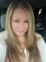 Good morning! Happy Thursday!!☀️🌈😃☕️🍰🍒🌺♥️