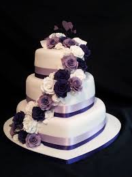 Heart Shaped Wedding Cake Of The Purple Theme Heart Shaped Wedding Cakes Wedding Cake Roses Purple Wedding Cakes