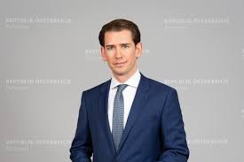 Sebastian kurz steht unter beschuss, die staatsanwaltschaft ermittelt gegen österreichs kanzler. Sebastian Kurz Biografie