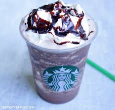 Hier Haben Wir Eine Grossartige Alternative Fur Euch Den Schokoladigen Frappuccino Von Starbuck Starbucks Rezepte Getranke Starbucks Rezepte Starbucks Getranke
