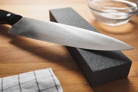 This guide can be utilized by beginners and experts alike. The Best Ways To Sharpen A Knife Everything You Need To Know About Knife Sharpening And Benefits Of A Sharp Kitchen Knife 2021 Masterclass