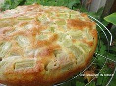 Gateau A La Rhubarbe Mascarpone Une Normande En Cuisine Gateau Rhubarbe Recettes De Cuisine Recette