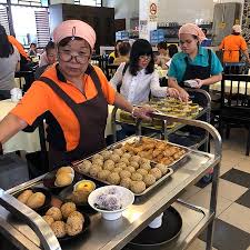 Fu san as we all know is famous for dim sum and the dim sum here is extremely ho chak. Dim Sum Central Picture Of Foh San Ipoh Tripadvisor
