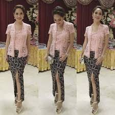 Supplier baju harga grosir untuk reseller dropship. Padu Padan Dan 5 Rekomendasi Model Atasan Kebaya Brokat Yang Akan Membuat Penampilanmu Makin Glamor Dan Elegan