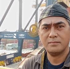 For applicants bound to europe… No salary deduction .. all in cash ….ty