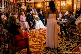 Celebra tu boda en un espacio único rodeado de naturaleza, bellos jardines y fuentes. Como Son Las Bodas En El Palacio De La Magdalena De Santander