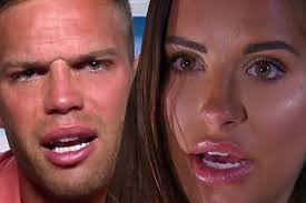 Cu ce este prezenta romania. Tatuajele Insula Iubirii Cum Arata Si Cine Sunt Concurentii Care Le Au