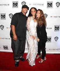 Saweetie sings while holding a basketball and later in a variety of other colorful surroundings. Image Result For Saweetie Parents Icy Girl New York Fashion Week New York Fashion