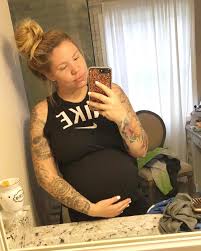 Settle in, and let us weave you this delightful tale. Teen Mom 2 Kailyn Lowry Goes Makeup Free Shares Photo Of Growing Baby Bump People Com