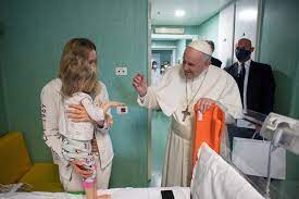 Pope Francis Visits Ukrainian Refugee Children in a Pediatric Hospital in  Rome - The Tablet