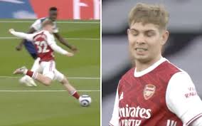10 times emile smith rowe showed his class! Video Smith Rowe Smashes Crossbar During Arsenal V Spurs