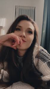 Caitlin (@caitlinjscott)