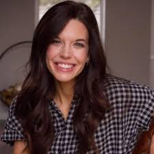 Sarah Blount's Instagram, Twitter & Facebook