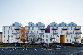 For This Social Housing Project In Athis Mons France The Architects Also Used Wienerberger Bui Social Housing Modern Architecture Building Apartment Building