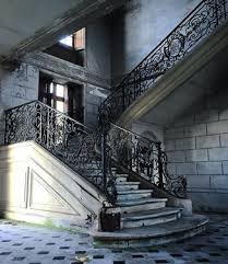 8 Lieux Abandonnes A Voir Autour De Paris Ad Magazine Vieilles Maisons Abandonnees Chateaux Abandonnes Lieux