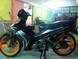 One is yamaha showroom, and the other one is biggest motor dealer in melaka. Yamaha Lc 135 V1 Modified