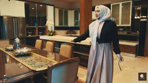 Sarita abdul mukti menjual rumah mewah miliknya di pondok indah seharga rp49 miliar. Dijual Rp 50 Miliar 5 Sudut Mewah Rumah Sarita Abdul Mukti Matamata Com