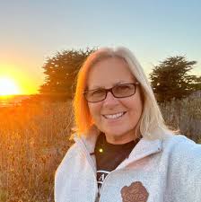 Hello I'm new to Plein Air and looking for a week or longer workshop. I  will travel for a fabulous course…. Any advice welcome Thank you