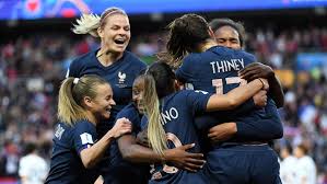 Entraineur foot feminin coupe du monde de football féminin: Football Coupe Du Monde Feminine L Equipe De France Veut Continuer A Voyager En Premiere Classe