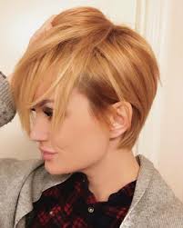 Jul 30, 2021 · mogano, rosso tiziano o rame: Capelli Rossi Tagli Ed Acconciature Per Il 2019 Da Condividere