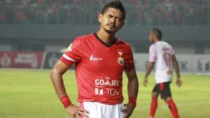 Bambang pamungkas, persija, ehc norad, jakmania, tim nasional indonesia, timnas, indonesia here we go: Presiden Borneo Fc Lelang Jersey Persija Milik Bambang Pamungkas
