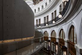Palazzo grassi, inaugurated in 2006, and punta della dogana, opened in 2009. Ebjnduvyuivj5m