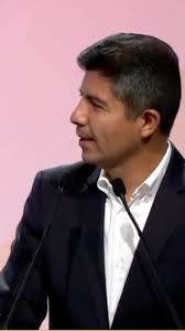 ¿De qué se burla Armenta cuando celebra la desaparición del Seguro Popular?  #DebatePuebla2024