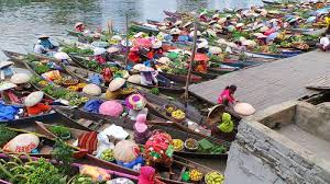 Include shopping in your pasar terapung tour in indonesia with details like location, timings, reviews & ratings. Kalselpedia 8 Objek Wisata Di Kota Banjarmasin Kota Seribu Sungai Titik Nol Km Ke Pasar Terapung Banjarmasin Post