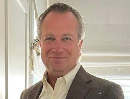 Paul Wolfe's Instagram, Twitter & Facebook