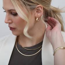 Présentoir à colliers élégant