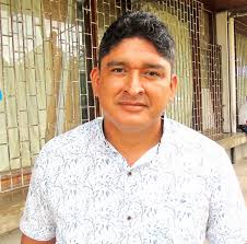 Rechazo rotundamente que hayamos pedido dinero al director de la Ugel de  Requena”