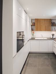 Vergessen alle tage, vergessen jede nacht wo bin ich gewesen. Leicht Kuche Hochglanz Weiss Lack Mit Akzenten In Eiche Furnier Und Keramikarbeitsplatte Gaggenau Einbaugerate Berbel Skyline Abzugshaube Kuchenhaus Thiemann Overath Vilkerath