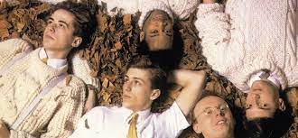 Haircut one hundred were a british new wave group formed in 1980 in beckenham, london by nick heyward and les nemes. Haircut One Hundred Infos Und News Und Videos Bytefm