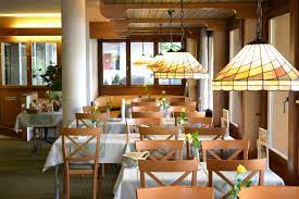 Starred restaurants, bib gourmand and all the michelin restaurants in hausen ob verena on the michelin guide's official website. Restaurant Max Moritz Restaurants In Hausen Ag Adresse Offnungszeiten Bewertungen Tel 0564413 Infobel