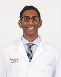 Congrats to second-year medical student Aditya Kotla, who was a finalist in  this year's American Medical Association Research Challenge! 👏👏👏 Kotla  presented “A survey